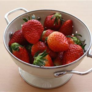 Cách làm bánh bông lan dâu tây