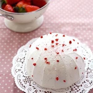 Cách làm bánh bông lan dâu tây