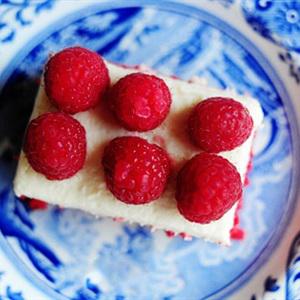 Cách làm bánh bông lan dâu