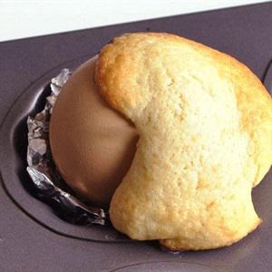 Cách làm bánh bông lan hình quả trứng