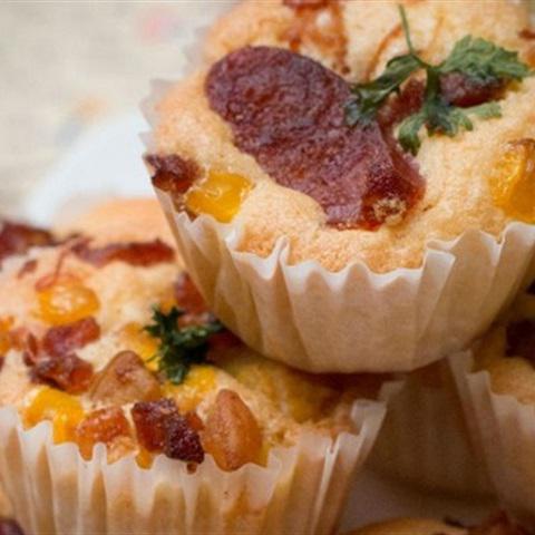 Cách làm bánh bông lan lạp xưởng