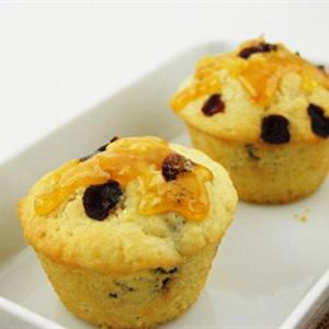 Cách làm bánh bông lan nhân nho khô