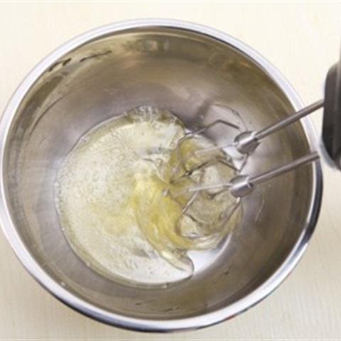 Cách làm bánh bông lan nhân táo