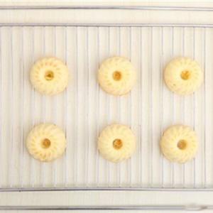 Cách làm bánh bông lan nhân táo