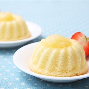 Cách làm bánh bông lan nhân táo