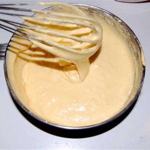 Cách làm bánh bông lan nho khô