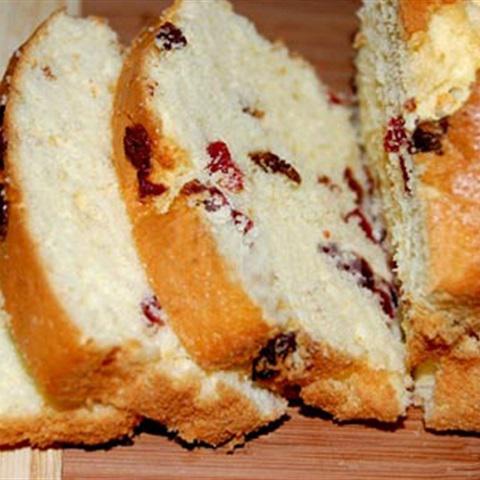 Cách làm bánh bông lan nho khô