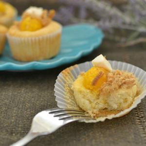 Cách làm bánh bông lan trứng muối chà bông