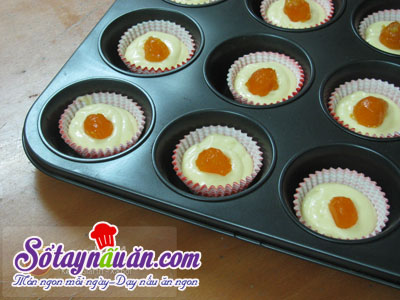 Bánh bông lan trứng muối mặn ngọt mà lại ngon