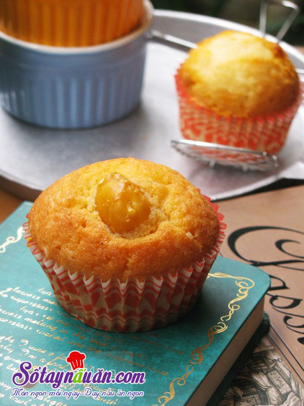 Bánh bông lan trứng muối mặn ngọt mà lại ngon