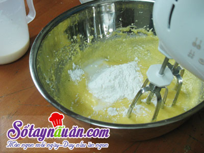 Bánh bông lan trứng muối mặn ngọt mà lại ngon