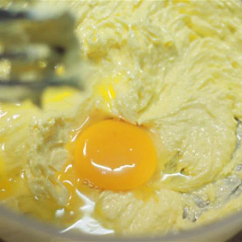 Cách làm bánh bông lan vị trái lê