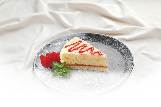 Bánh bông lan xốt dâu mayonnaise