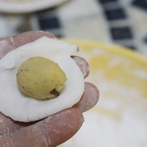 Cách làm bánh bột lọc nhân đậu xanh