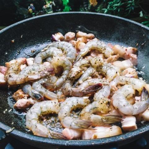 Cách làm bánh bột lọc nhân thịt tôm