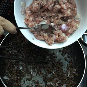 Cách làm bánh bột lọc nhân tôm thịt