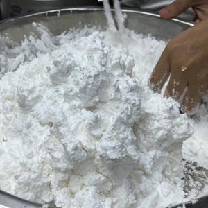 Cách làm bánh bột lọc nhân tôm thịt