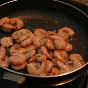 Cách làm bánh bột lọc nhân tôm