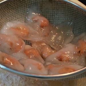 Cách làm bánh bột lọc nhân tôm