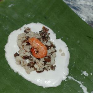 Cách làm bánh bột lọc tôm thịt nấm mèo