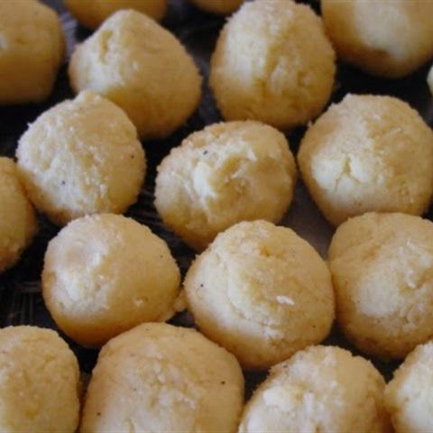 Cách làm bánh bột lọc trần nhân đậu xanh