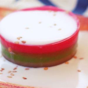 Cách làm bánh bột năng 3 màu