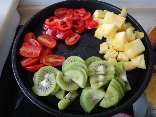 Bánh cà phê cam rắc bột quế thơm ngon, béo ngậy mà dễ làm