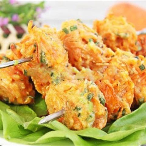 Cách làm bánh cà rốt chiên