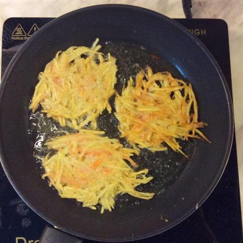 Cách làm bánh cà rốt khoai lang