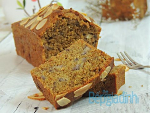 Bánh cake chuối hạnh nhân