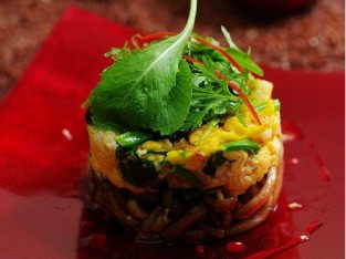 Bánh canh bột gạo trứng chiên tôm