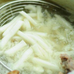 Cách làm bánh canh trứng cút