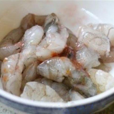 Cách làm bánh cay bọc tôm chiên