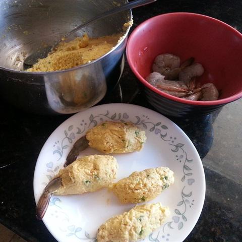 Cách làm bánh cay bọc tôm chiên