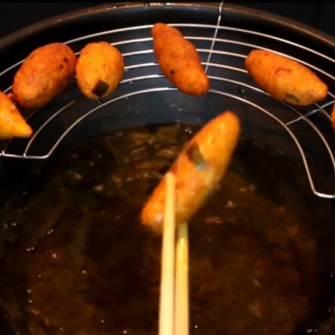 Cách làm bánh cay chiên giòn