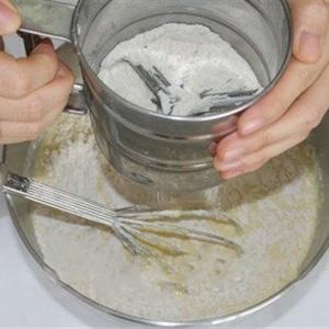 Cách làm bánh chiên nhân thịt xông khói