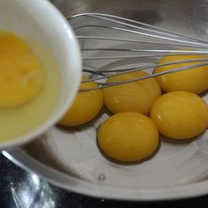 Cách làm bánh chiffon lá dứa