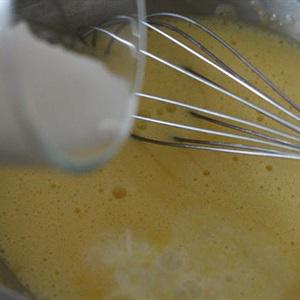 Cách làm bánh chiffon lá dứa