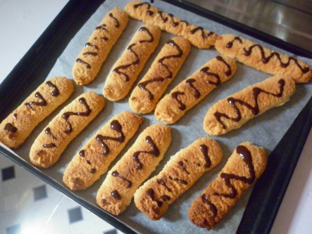 Bánh chocolate almond logs