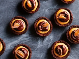 Bánh chocolate bơ đậu phộng