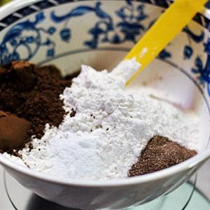 Cách làm bánh chocolate cho giáng sinh