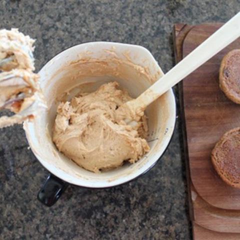 Cách làm bánh chocolate kẹp phô mai