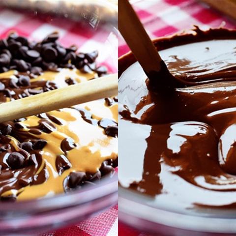 Cách làm bánh chocolate không cần lò nướng