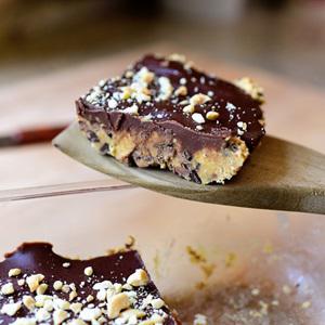 Cách làm bánh chocolate không cần lò nướng