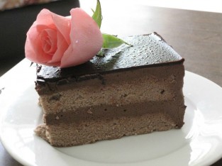 Bánh chocolate mousse