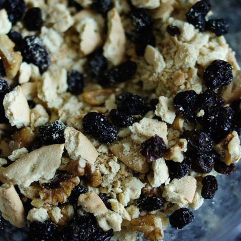 Cách làm bánh chocolate nhân thập cẩm