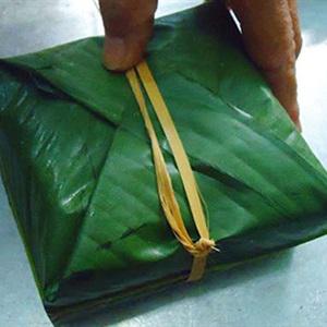 Cách làm bánh chưng gấc ngày Tết
