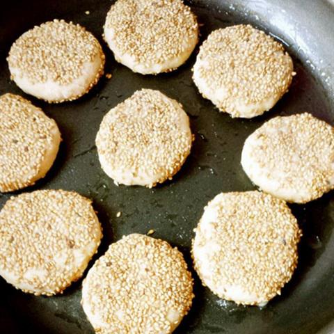 Cách làm bánh chuối nhân phô mai