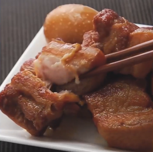 Bánh chuối phải chiên kiểu này mới vàng ươm, giòn ngon xuất sắc