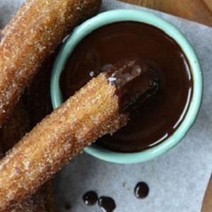 Cách làm bánh Churros Tây Ban Nha